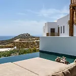 Charisma Hotel&Wellness Suites